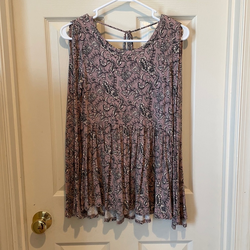 American Eagle Light Pink Patterned Peplum Top